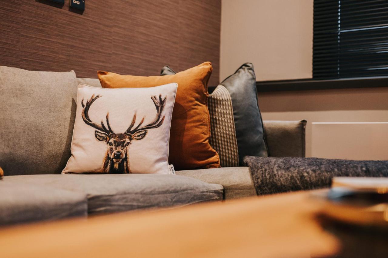 Circa17- Entire Apt, Free Parking, Gym, City Central & Free Netflix Bracknell Eksteriør billede