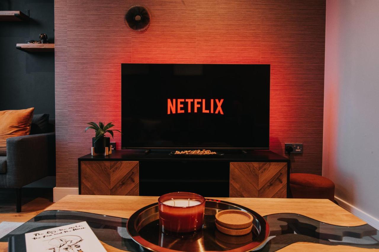 Circa17- Entire Apt, Free Parking, Gym, City Central & Free Netflix Bracknell Eksteriør billede