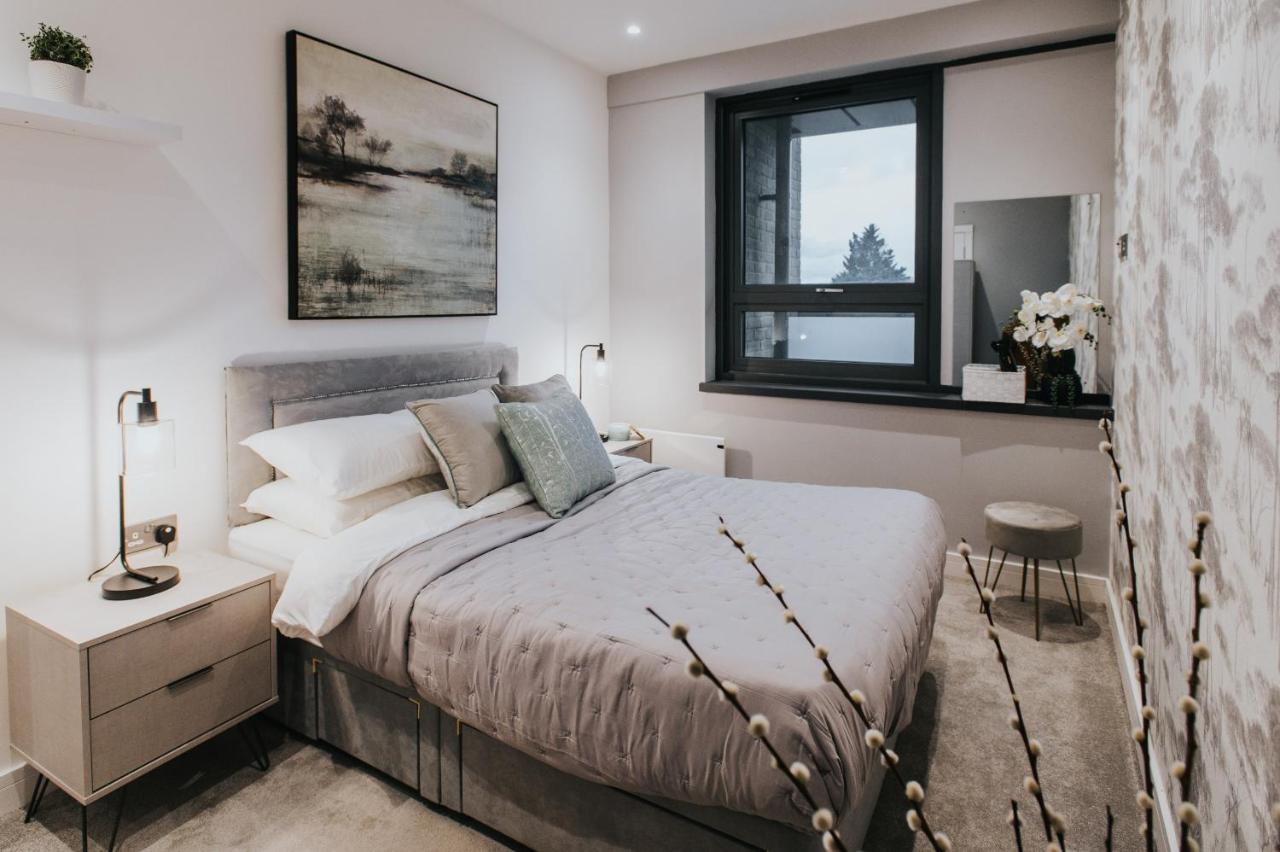 Circa17- Entire Apt, Free Parking, Gym, City Central & Free Netflix Bracknell Eksteriør billede