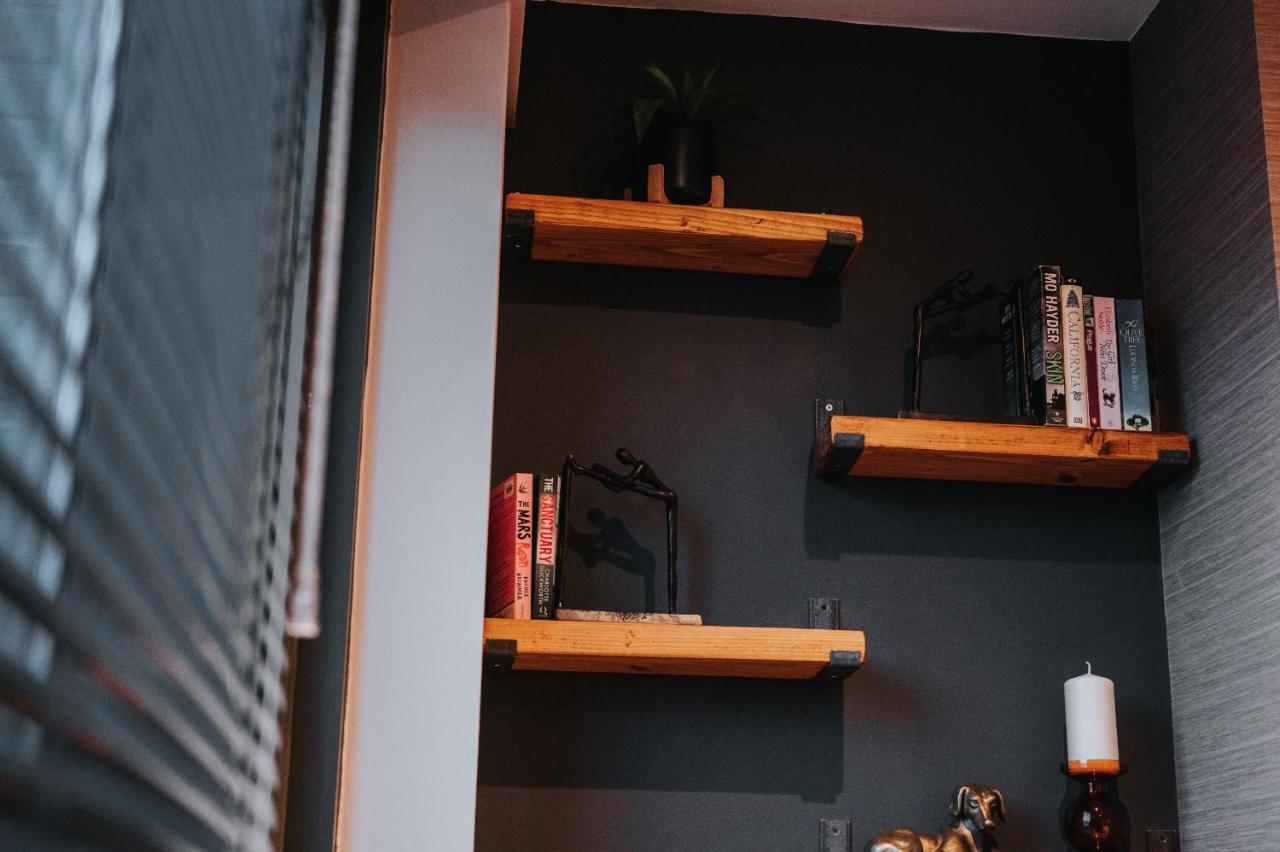 Circa17- Entire Apt, Free Parking, Gym, City Central & Free Netflix Bracknell Eksteriør billede