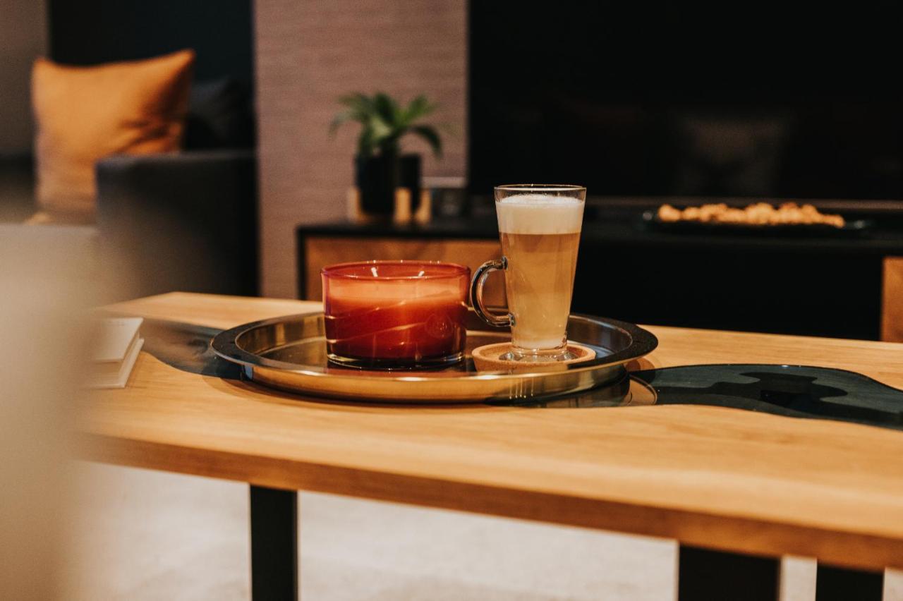 Circa17- Entire Apt, Free Parking, Gym, City Central & Free Netflix Bracknell Eksteriør billede